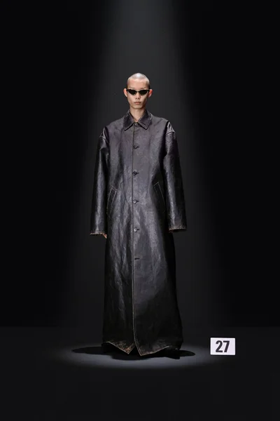 Look 27